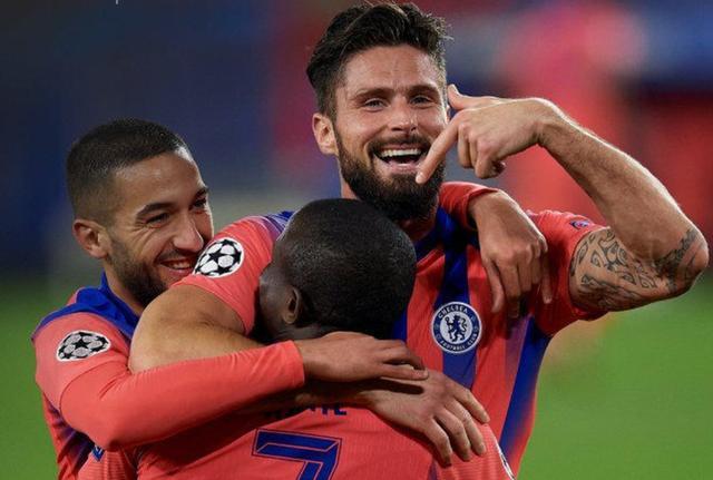 记者：吉鲁冬窗不会离开切尔西，欧洲杯后自由转会