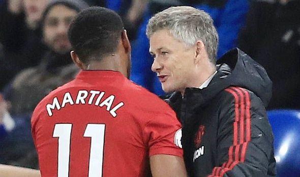 镜报: 索帅不满马夏尔态度, 对他大喊“跑起来”