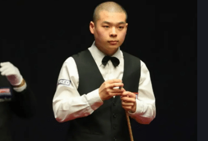 斯诺克迎来罕见喜讯：中国5人闯入8强！又一世界冠军爆冷出局