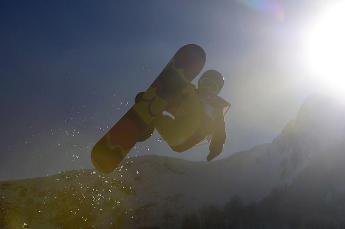 内卷！武绍桐闯入U型场地世界杯决赛，冬奥村推出特色菜烤鸭春卷