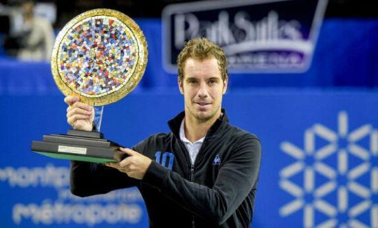 世界上只有一个费德勒！！！瑞士天王收到次轮对手狂赞，但对方拒绝交出胜利