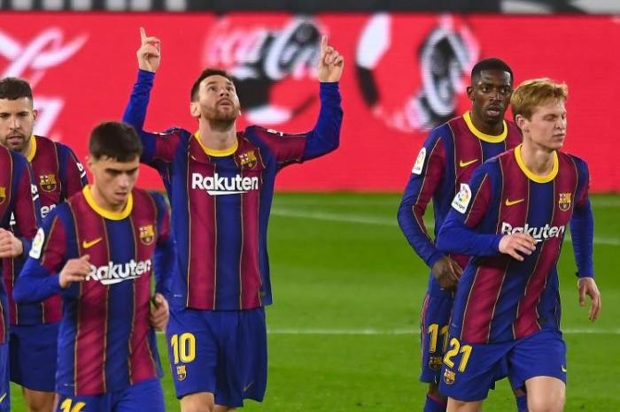 需得人心! 记者: 梅西等人正去诺坎普进行主席投票