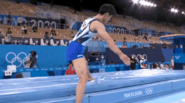 奥运史上最大争议！日本队脚出界得高分，肖若腾莫名被扣分丢金