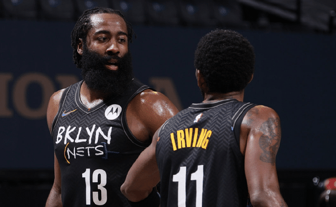 哈登行为获赞！主动放弃30+三双来成全欧文，激活乔哈和布朗