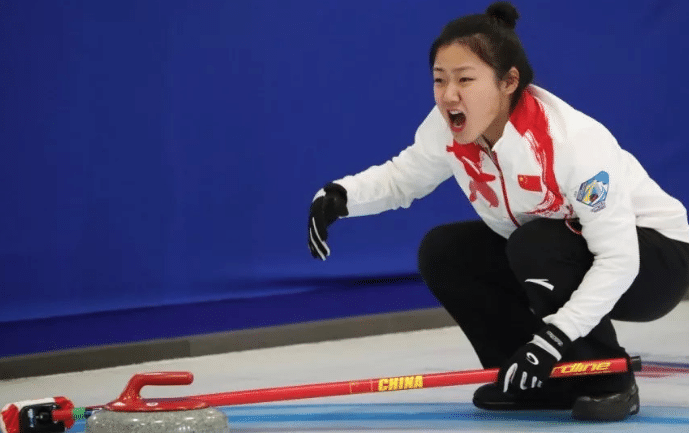 新一代冰壶女神！00后韩雨率中国队出战冬奥会，接班王冰玉