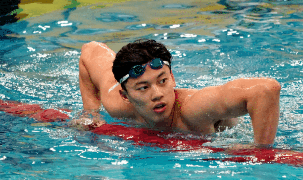 中国队第16金逆袭！汪顺200米混成功夺冠，掀翻日本霸主，泳坛男神终圆梦