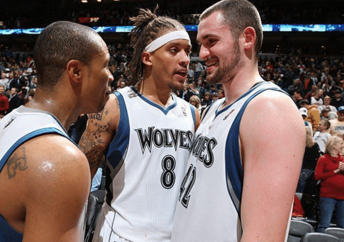 从加内特和霍华德手中抢走篮板王，巅峰乐福究竟有多强？