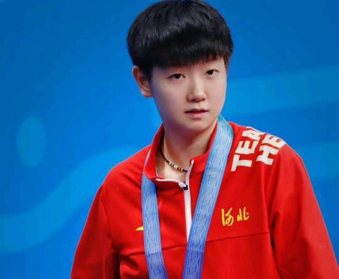 陈梦为何输给孙颖莎？谁注意她赛前两个举动，王楠预言成真