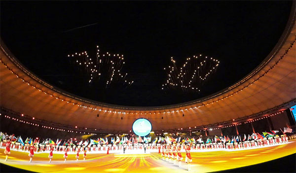 体坛之夜！大运会正式开幕，中国女足赢了，覃海洋破世界纪录