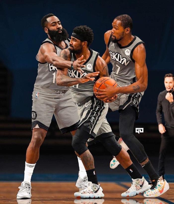 欧文连缺7场真因曝光！离队13天导致体能不足？篮网三巨头首秀再推迟