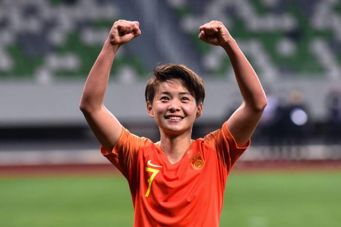 王霜接受新华社专访: 中国女足的每个人都是英雄