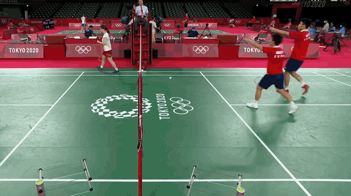 明目张胆！日本队过网击球违规，裁判示意得分，中国队申诉未果