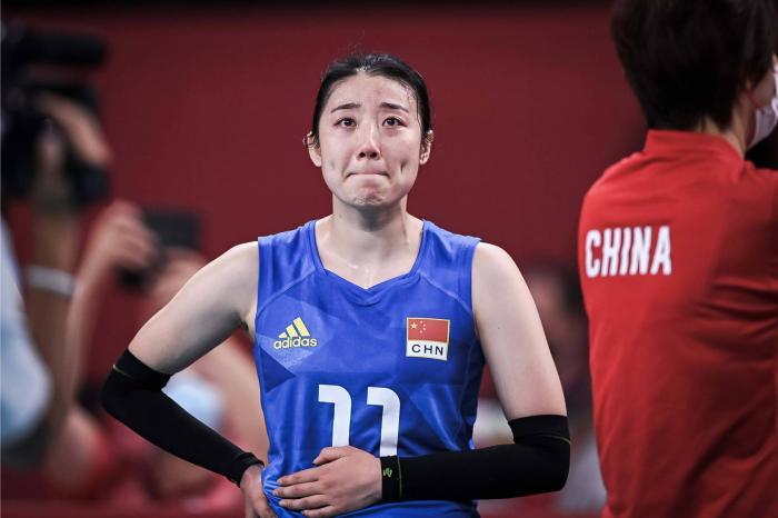 掩面痛哭，她最不该道歉的，错失核心机会，被弃用的张常宁太委屈