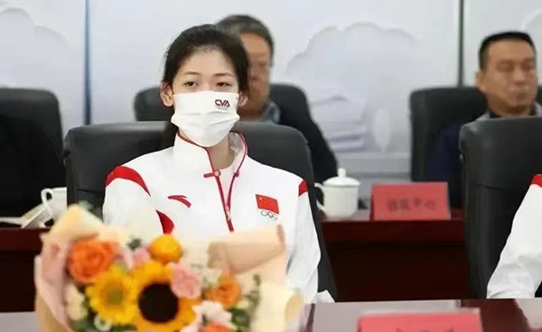 李盈莹或报销，蔡斌透支球员被批，郎平6字表态，回归条件曝光