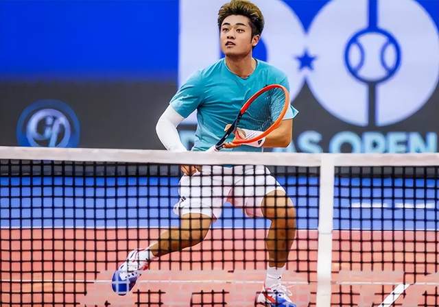 再创纪录！吴易昺2-0爆冷横扫法国名将，首进4强创28年神迹