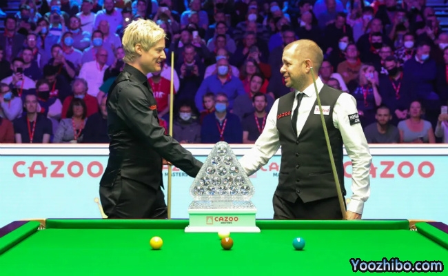 【大师赛决赛战报】罗伯逊10-4完胜霍金斯 三大赛累计六度封王！