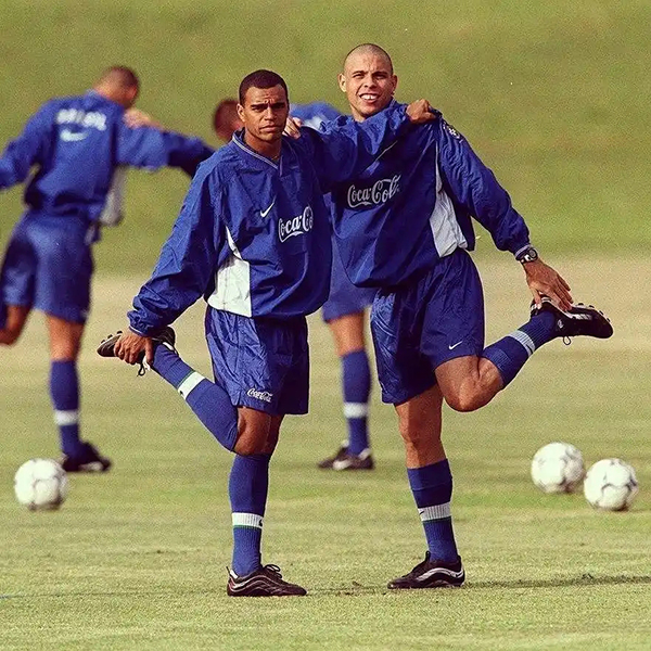 德尼尔森：数据上C罗是历史最佳 大罗的足球魅力更令我折服