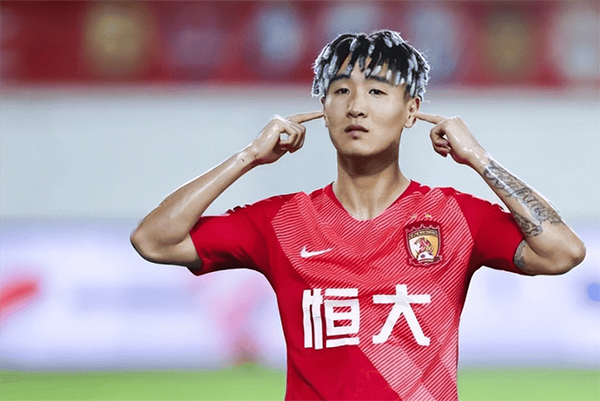 广州队准入危机！围攻韦世豪者究竟图啥？他的反问引人深思