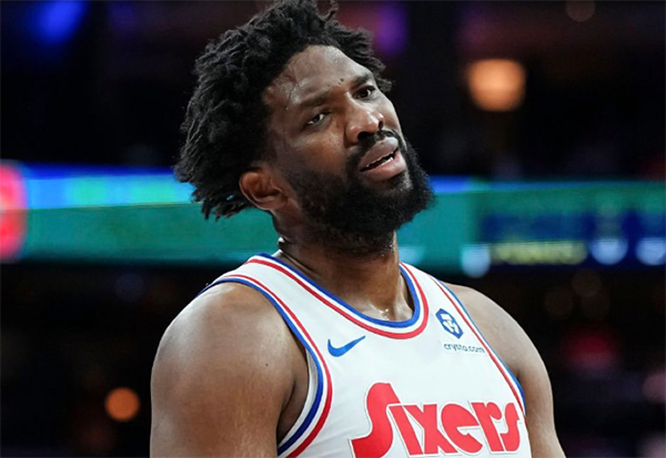 恩比德伤情恶化，或手术告别赛季，76人何去何从？