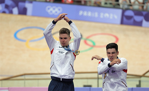 葡萄牙自行车队夺金，用“siu”致敬 C 罗