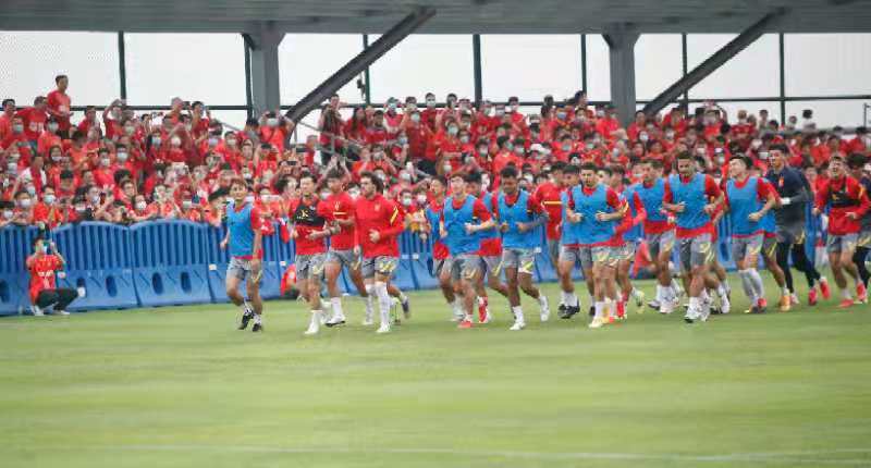 11名足校新人进入广州队, 卡帅: 都是潜力股!