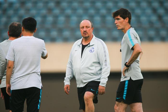 重组三线！大连人第一签浮现：25岁中卫或加盟，确认1外援要离开