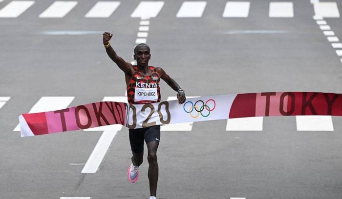 男子马拉松比赛结束！恭喜杨绍辉创造历史