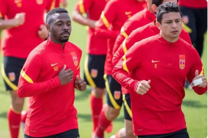 官宣！国足23人名单调整，新星遗憾落选