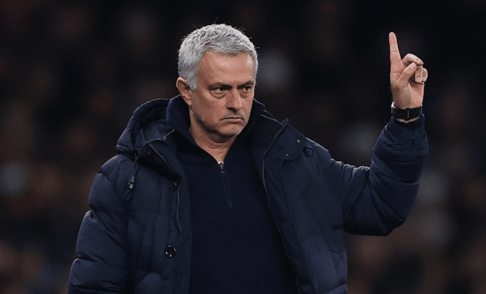 西媒怒批穆帅：穆帅是反足球大师，热刺炒掉他是正确的！