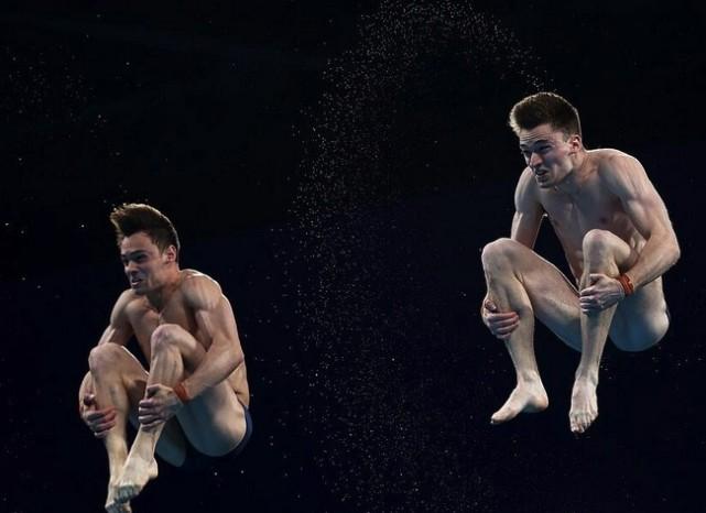 英国解说破音喊“YES”庆祝跳水奥运夺金！当场哽咽：终打破中国队统治