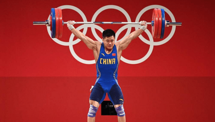 中国第21金疯狂！吕小军再夺举重金牌，37岁刷爆纪录，碾压所有对手夺冠