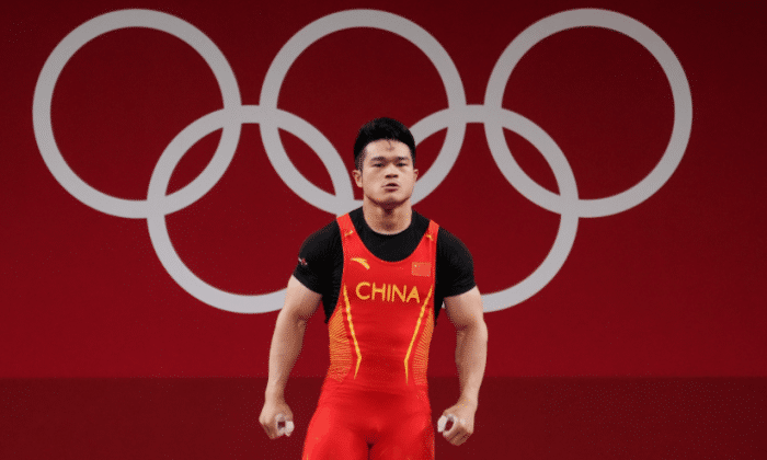 中国队第12金碾压式夺冠！石智勇蝉联金牌，追平占旭刚神迹，王之蔑视太霸气