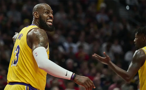 詹皇背靠背40+创历史，下战掘金放狠话，东契奇交易引质疑？