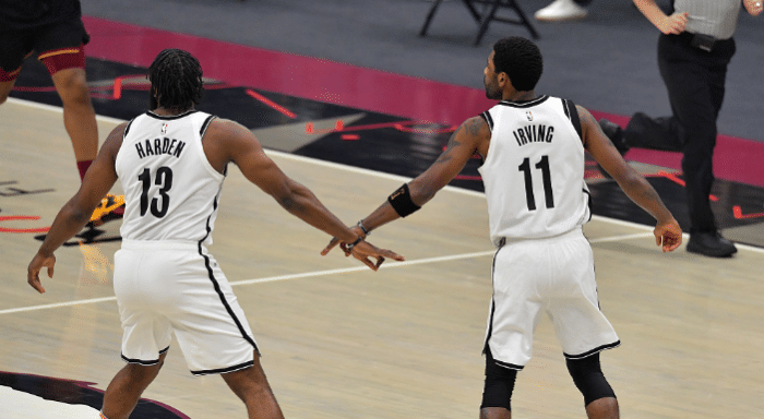 马健解读篮网遭骑士双杀！点出致命问题，称杜兰特毫无争议的一哥