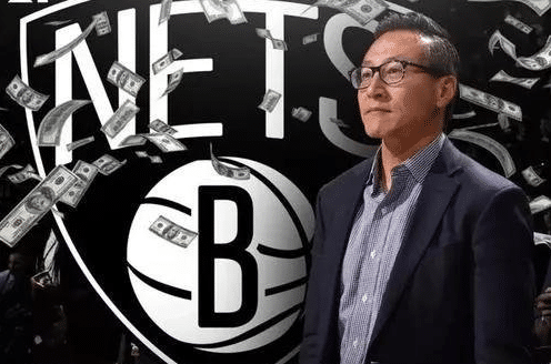 高情商！篮网19年客场首胜马刺，蔡崇信：对波波维奇脱帽致敬