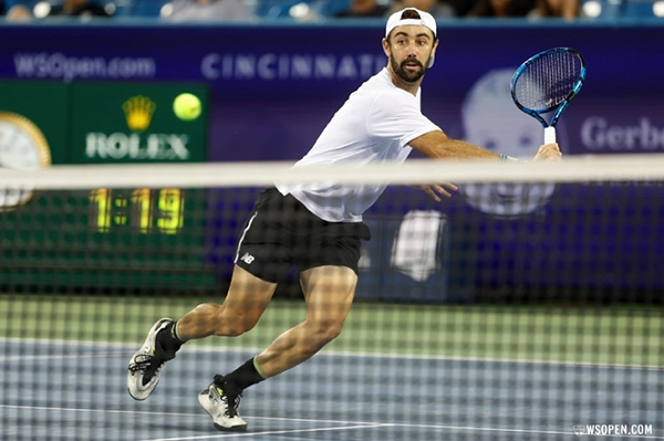 2-1！世界第1险翻车：鏖战近3小时后进16强，获赛季第50胜创纪录