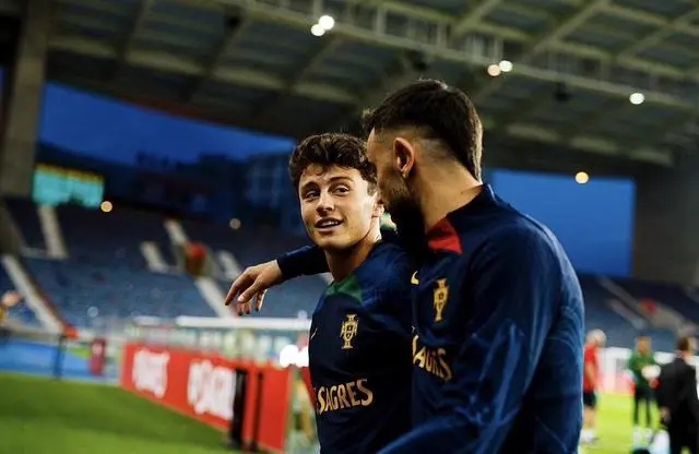 B费谈内维斯转会曼联：他是一名优秀的球员 他是国家队的一员