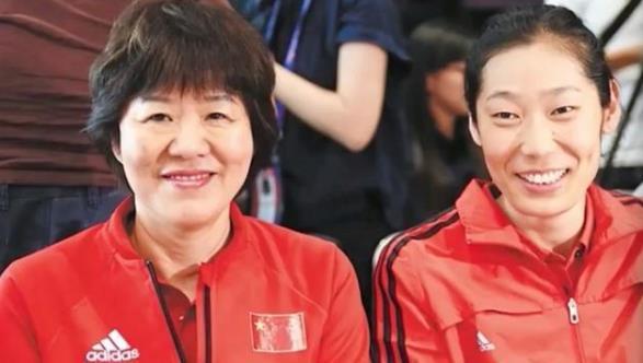 两次临危受命，郎平执教中国女排12年能赚到多少薪资？