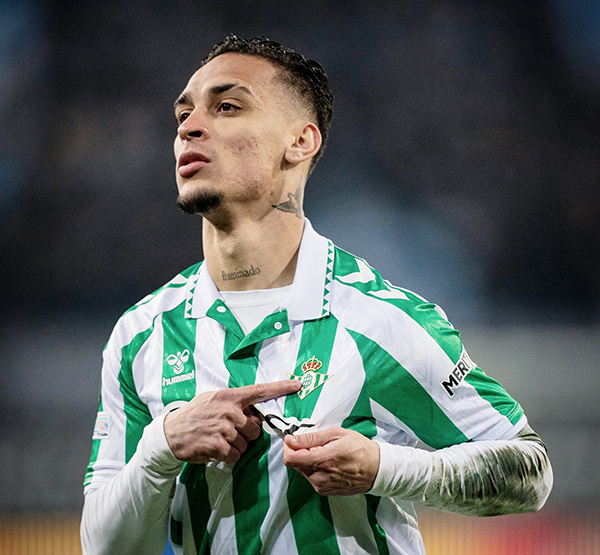 安东尼西甲复苏，曼联心动？圆规示好阿莫林欲回梦剧场正名