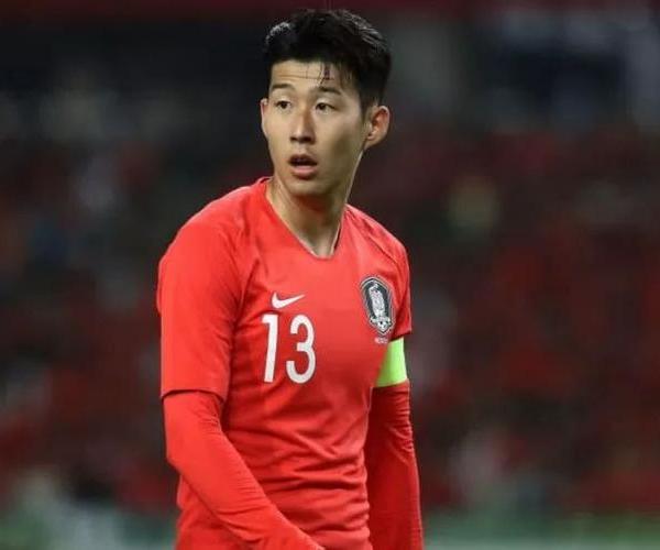 <a href=/qingxingzhijia/zuqiuzhijia/133.html target=_blank class=infotextkey>孙兴慜</a>是韩国队的队长也是亚洲一哥